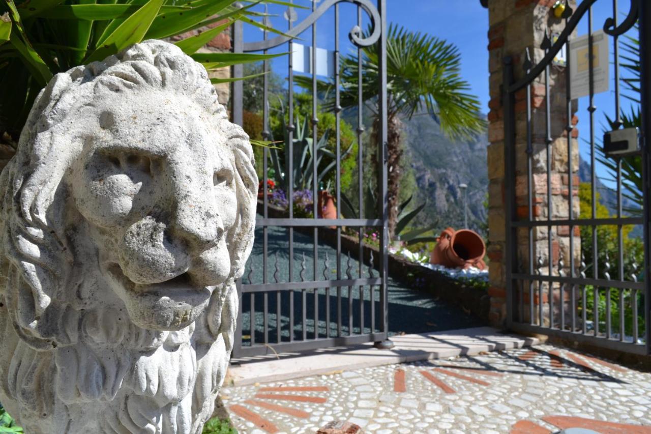 Appartamenti Casa Carlotta Limone sul Garda Exterior foto